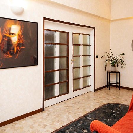Central Apartment Мілан Екстер'єр фото