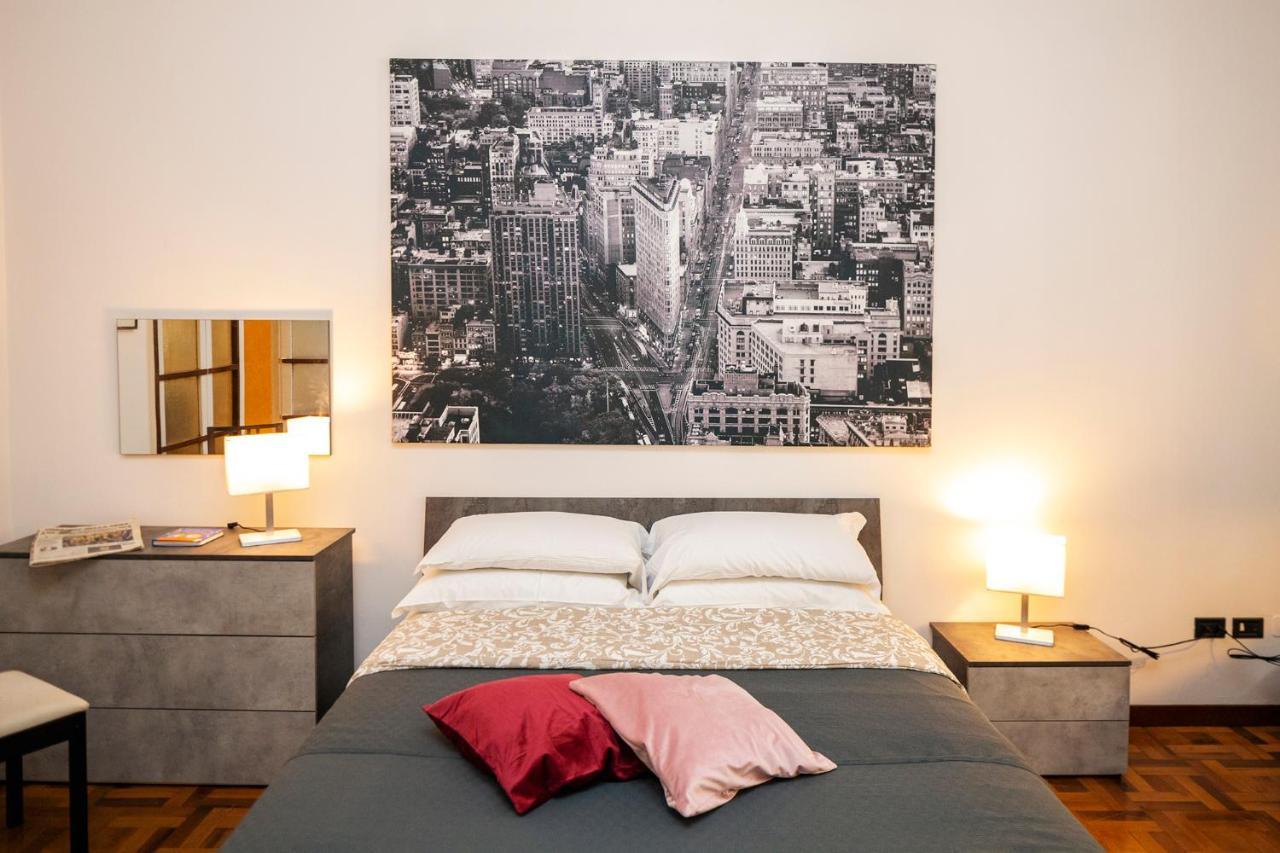 Central Apartment Мілан Екстер'єр фото